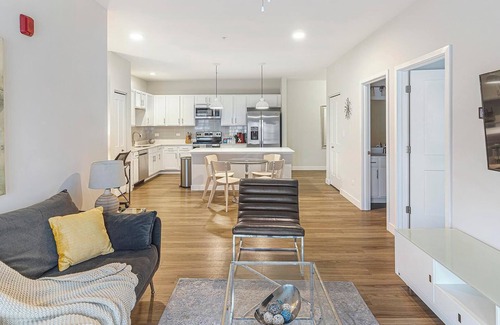 Willow Springs Appartement | Landing | Chic 2BD, Gym, Clubhouse