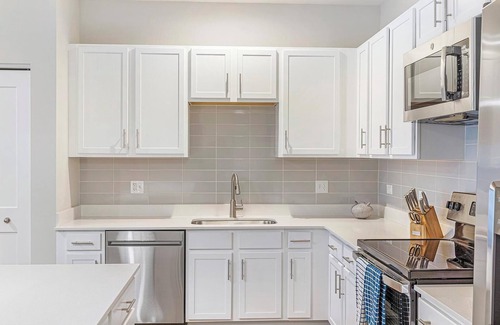 Willow Springs Appartement | Landing | Chic 2BD, Gym, Clubhouse