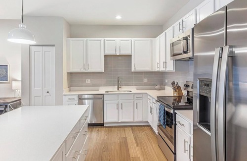 Willow Springs Appartement | Landing | Chic 2BD, Gym, Clubhouse