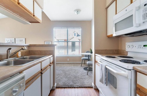 Fort Worth Appartement | Landing | Incredible 1BD, Gym, Rooftop Lounge