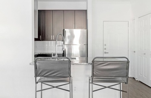 Austin Appartement | Landing | Incredible 1BD, Pool, Gym