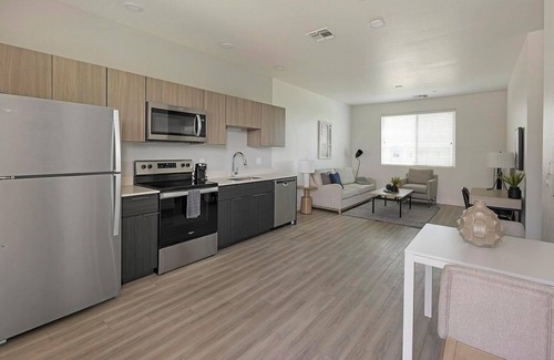Goodyear Appartement | Landing | Incredible 1BD, Gym, Yoga Studio