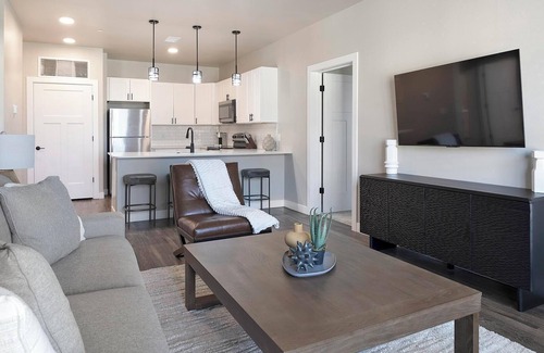 Goodyear Appartement | Landing | Incredible 2BD, Clubhouse