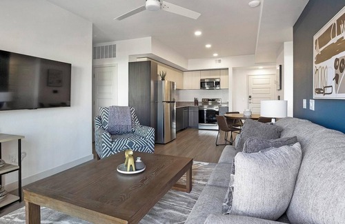 North Mountain Appartement | Landing | Incredible 2BD, Gym, Pool