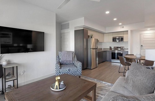 North Mountain Appartement | Landing | Incredible 2BD, Gym, Pool