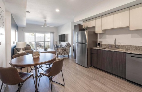 North Mountain Appartement | Landing | Incredible 2BD, Gym, Pool