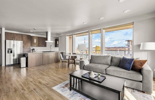 Hayden Island Appartement | Landing | Incredible 2BD, Courtyard, Gym