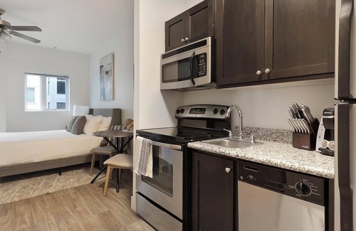 Pearl District Appartement | Landing | Incredible Studio, Courtyard, Gym