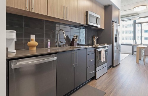 Baileys Crossroads Appartement | Landing | Modern 1BD, Gym, Game Room