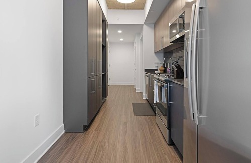 Baileys Crossroads Appartement | Landing | Modern 1BD, Gym, Game Room