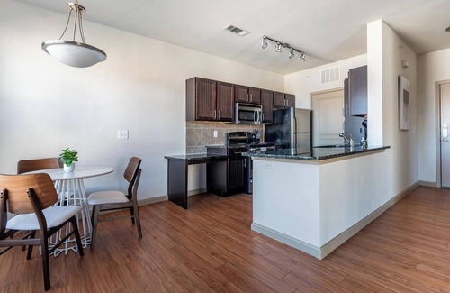Fort Worth Appartement | Landing | Modern 1BD, Pool, Gym