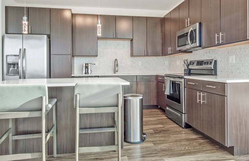Indian Creek Appartement | Landing | Modern 2BD, Gym, Clubhouse