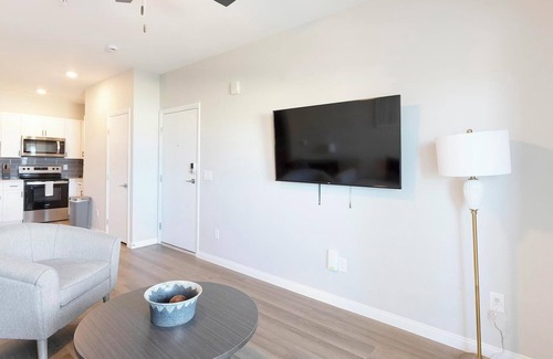 Townsite Appartement | Landing | Modern 2BD, Pool, Rooftop Lounge