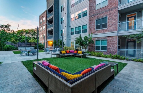 Terrell Heights Appartement | Landing | Modern 2BD, Pool, Clubhouse