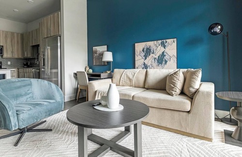 Montopolis Appartement | Landing | Spectacular 1BD, Gym, Courtyard