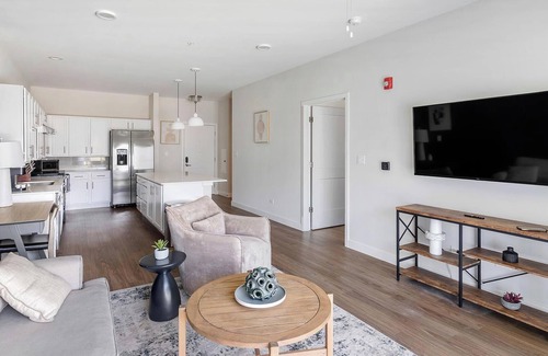 Willow Springs Appartement | Landing | Spectacular 1BD, Clubhouse, Gym