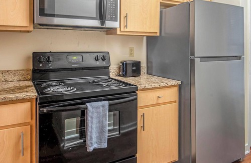 New Pathways Appartement | Landing | Spectacular 2BD, Pool, Clubhouse