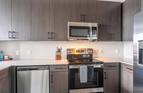 Wetmore Appartement | Landing | Stunning 1BD, Gym, Clubhouse