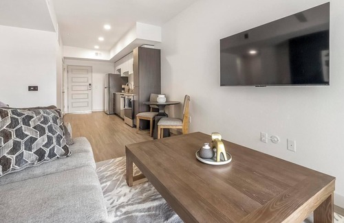 North Mountain Appartement | Landing | Stunning 1BD, Pool, Gym