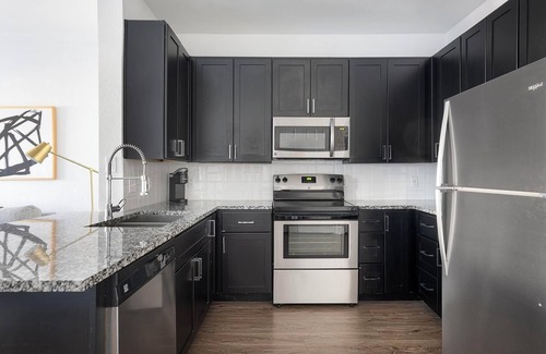 Austin Appartement | Landing | Stunning 1BD, Pool, Gym