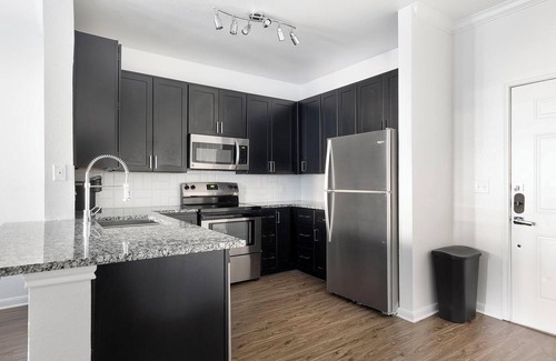 Austin Appartement | Landing | Stunning 1BD, Pool, Gym