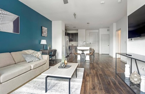 Wetmore Appartement | Landing | Stylish 1BD, Pool, Clubhouse