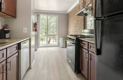 Greenbelt Appartement | Landing | Stylish 2BD, Gym, Pool