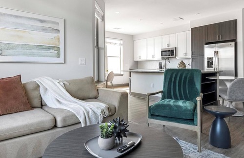 McKinney Appartement | Landing | Stylish 2BD, Pool, Gym