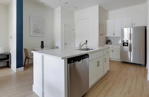 Casas Adobes Appartement | Landing | Stylish 2BD, Pool