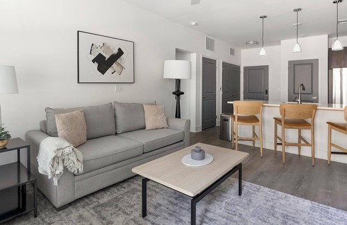 Crestline Heights Appartement | Landing at Station at Crestline - 2 Bedrooms in Mountain Brook