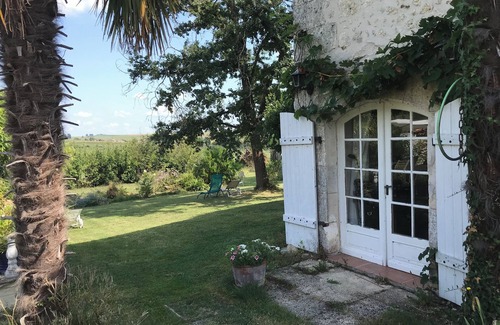 Festalemps Maison | Landlust im Perigord in Einem Ausgebauten Scheunenhaus mit Suptropischem Garten
