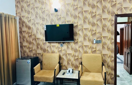 F-8 Sector Maison | Landmark Guest House Islamabad