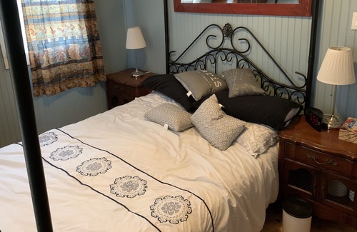 Gaspe Maison | Land’s End -Gaspe farm house