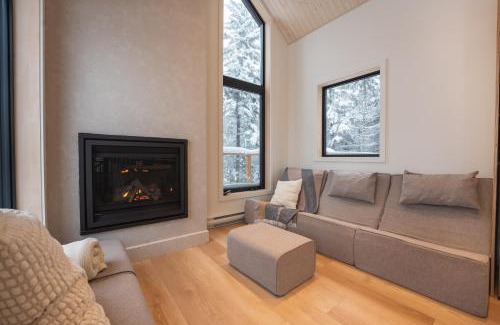 Lac Beauport Chalet De Ski | Landskäp - Panoramic View With Spa Near Quebec City