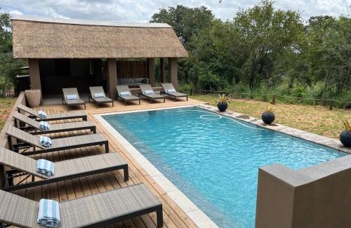 Kruger National Park Cabine | Langa Langa Safari Camp - Inc 2 Kruger Safaris Daily