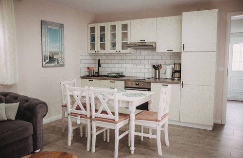 Groemitz Maison | Langhaus Rechts mit Eigener Terrasse auf dem Gelände vom Henriettenhof