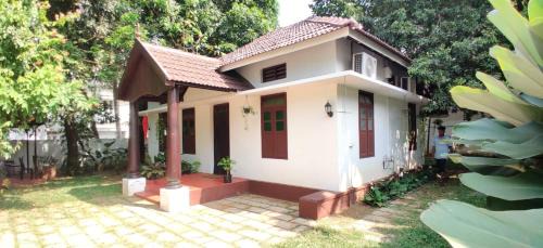 Fort Kochi Lit Et Petit-Déjeuner | Lannister Inn
