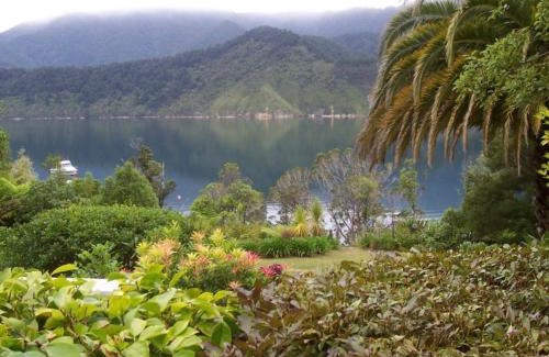 Penzance Bay Maison | Lanza Retreat - Penzance Bay, Tennyson Inlet Home