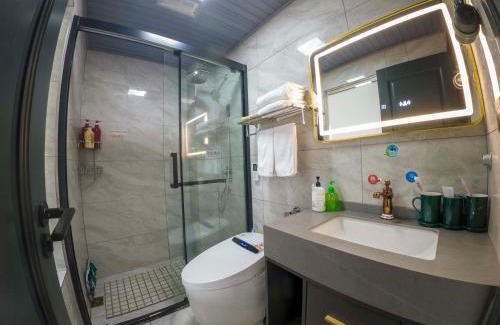 Laoshan Hôtel | Laoshan Swan Castle Immortal Residence bathing pool Health Garden B&B