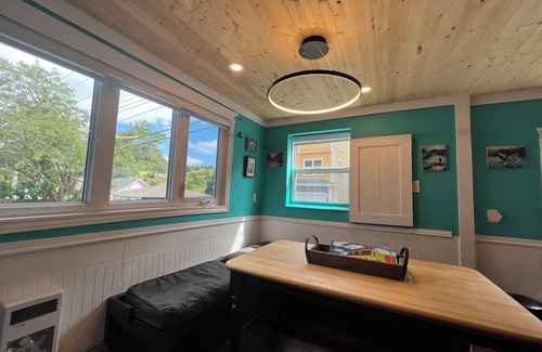 Quidi Vidi Appartement | Large 1 Bedroom Apartment in the Heart of Quidi Vidi (Ground Level)