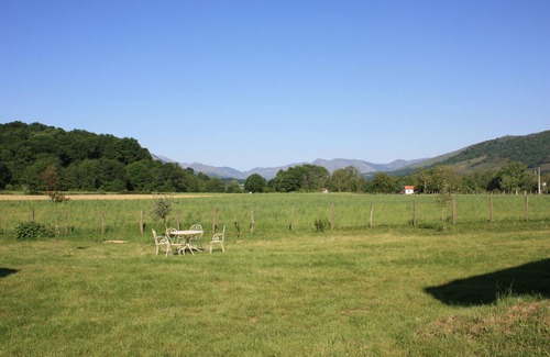 Saint-Jean-Pied-de-Port Villa | Grande Maison Basque du 18ème siècle restaurée 16 à 20 personnes