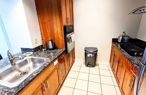 West End Appartement | Large 2 Bed/ 2 Bath | Modern Building | Across MGH