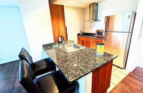 West End Appartement | Large 2 Bed/ 2 Bath | Modern Building | Across MGH