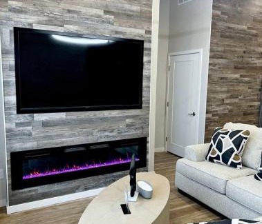 Grand View Estates Maison | Large 2 bedroom with Pool and Hot Tub