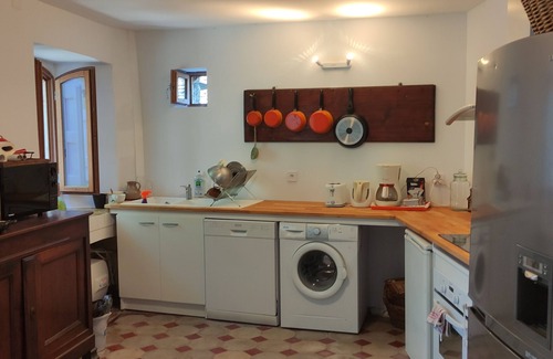Florac Maison | Grande maison de 200 m2 avec jardin, terrasses et cour. Centre Florac.