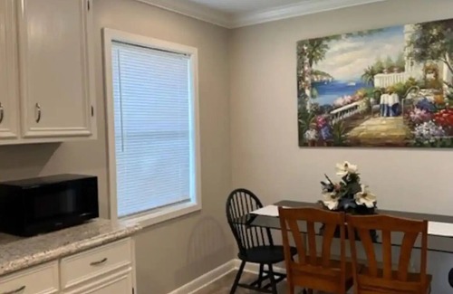 Sulphur Maison | LARGE 3/1 home close to refinery/casino/food