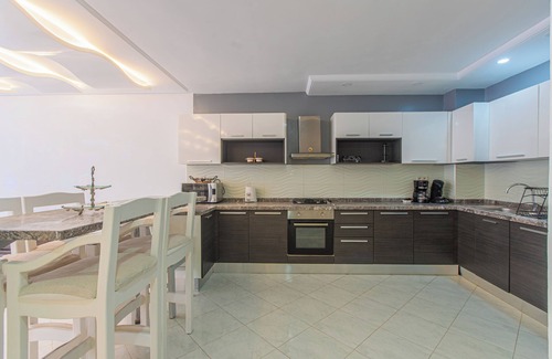 Tamrhakht Appartement | Large 3-bedroom apartment - Overhead projector - Rooftop with sea view - Hammam