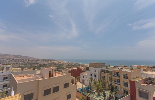 Tamrhakht Appartement | Large 3-bedroom apartment - Overhead projector - Rooftop with sea view - Hammam