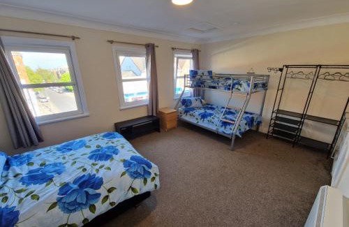 North Finchley Maison | Large 3 bedroom apartment ideal for groups