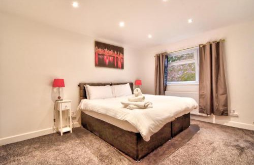 Heybridge Maison | Large 3 bedroom Maisonette in Maldon